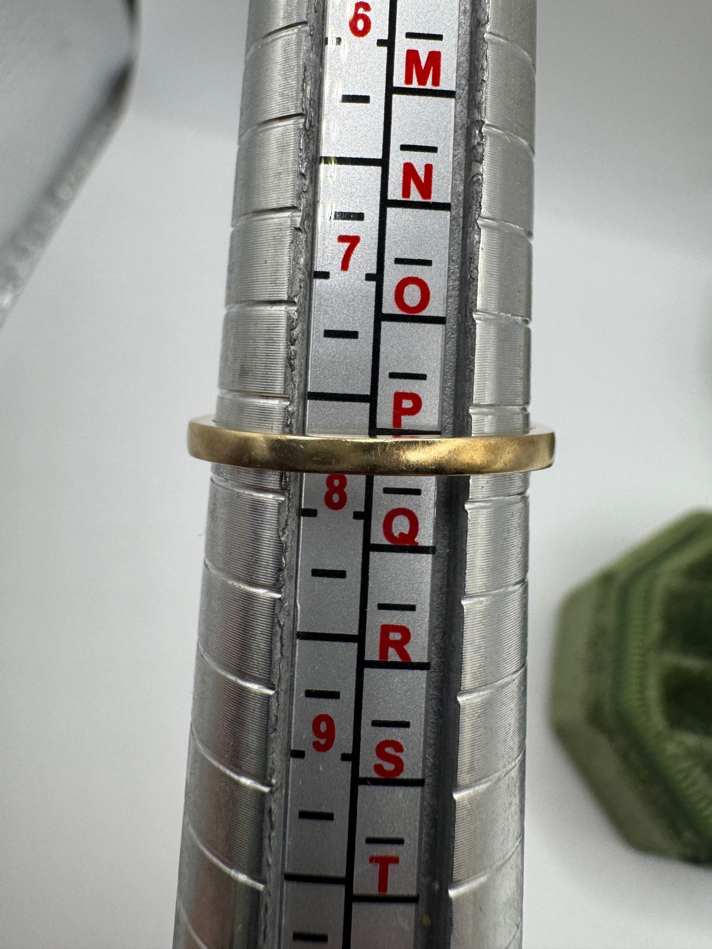 9ct gold diamond ring