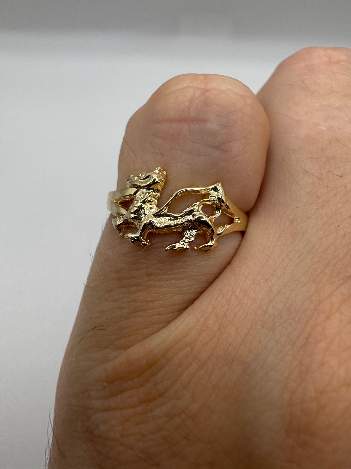 9ct gold dragon ring