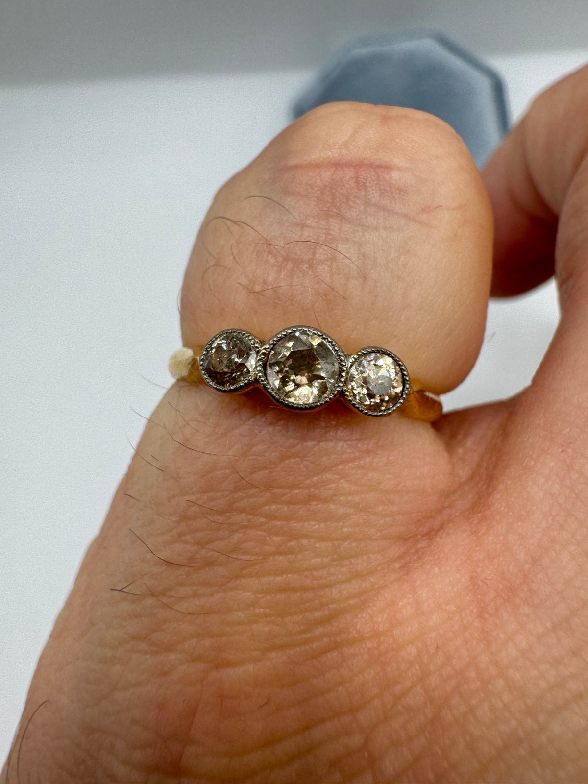 Antique 18ct gold diamond ring