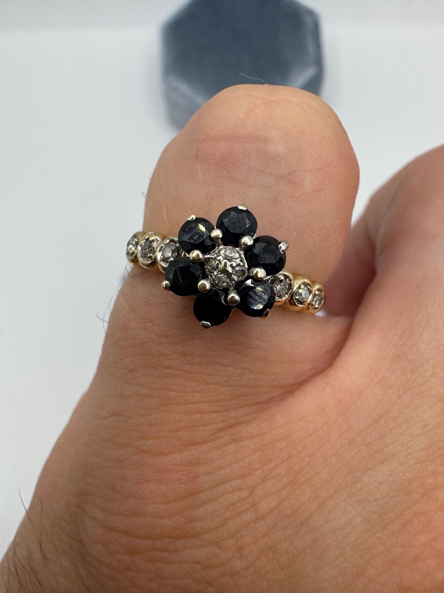 9ct gold sapphire and diamond cluster ring