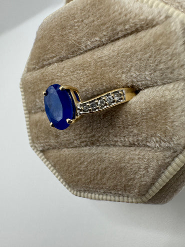 9ct gold kyanite and zircon ring
