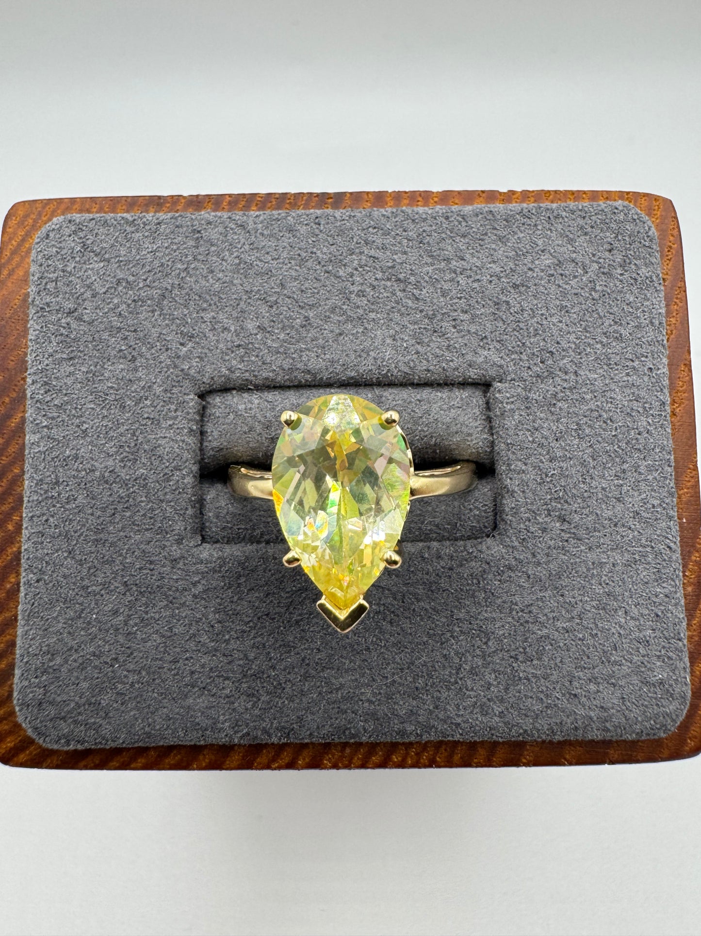 14ct gold lemon quartz ring