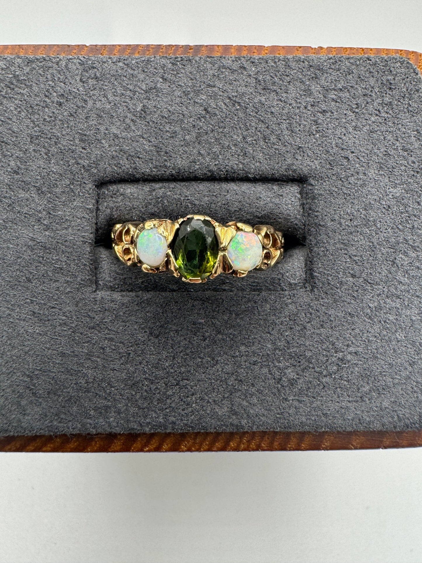 9ct gold tourmaline and opal ring