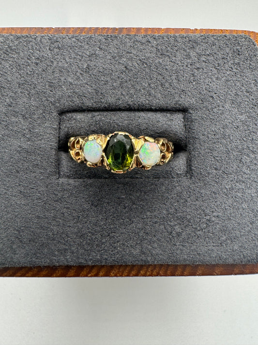 9ct gold tourmaline and opal ring