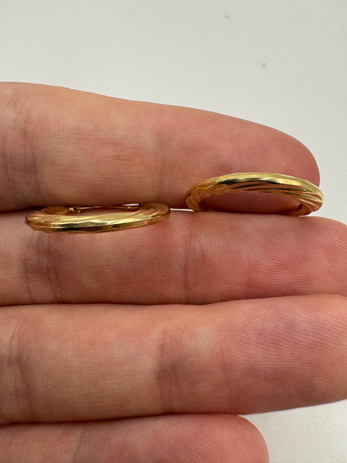 9ct gold patterned creole earrings
