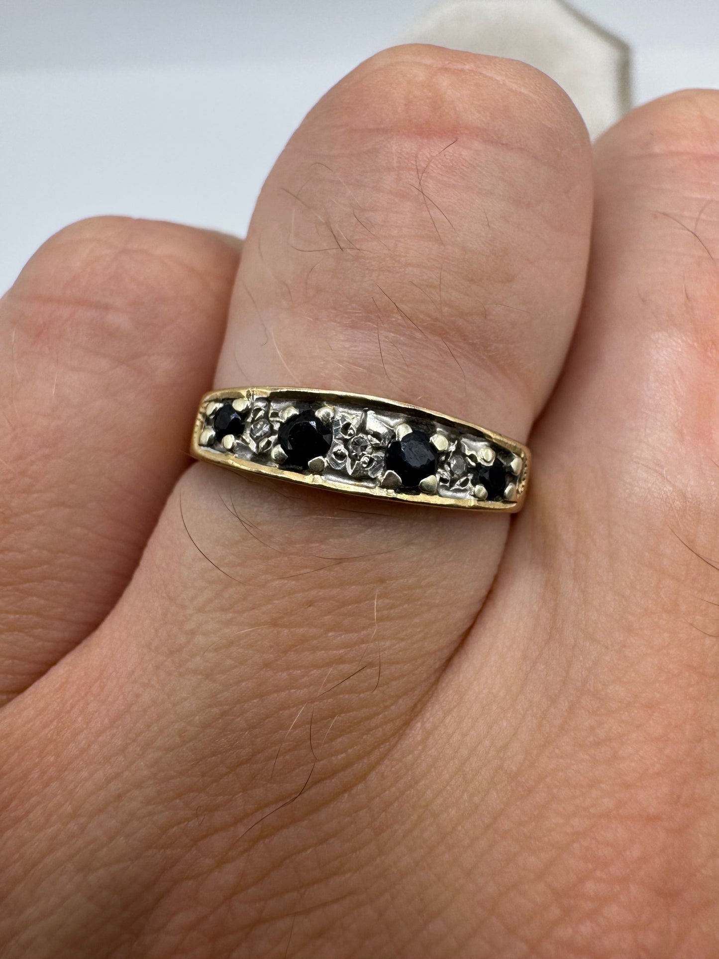 9ct gold sapphire and diamond ring
