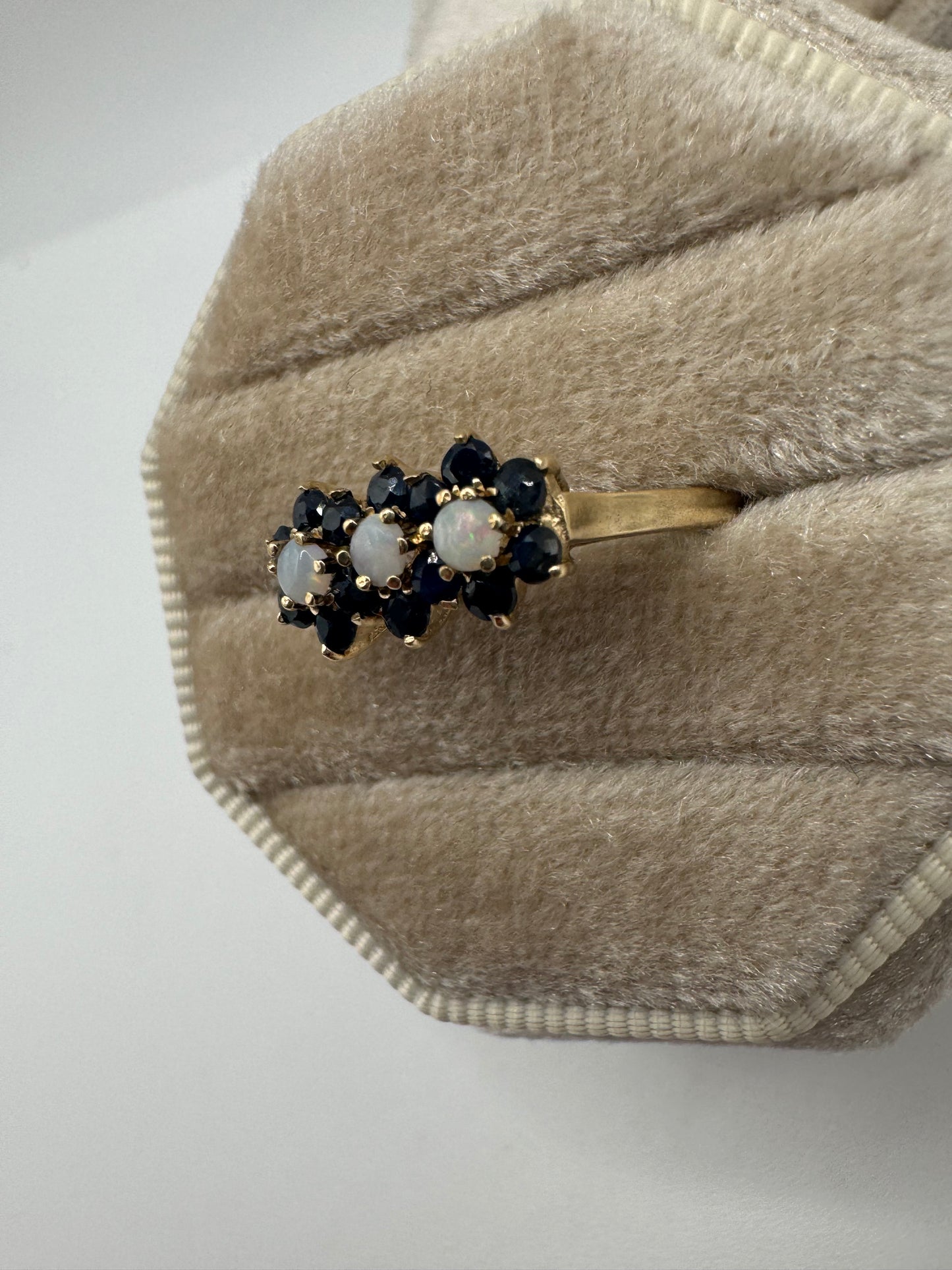 9ct gold opal and sapphire cluster ring