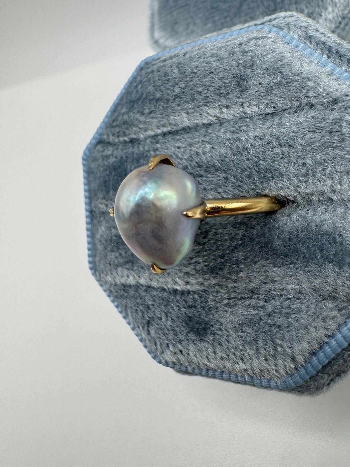 9ct gold baroque pearl ring