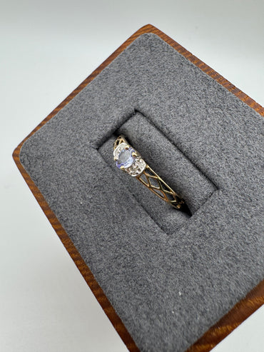 9ct gold tanzanite and diamond ring