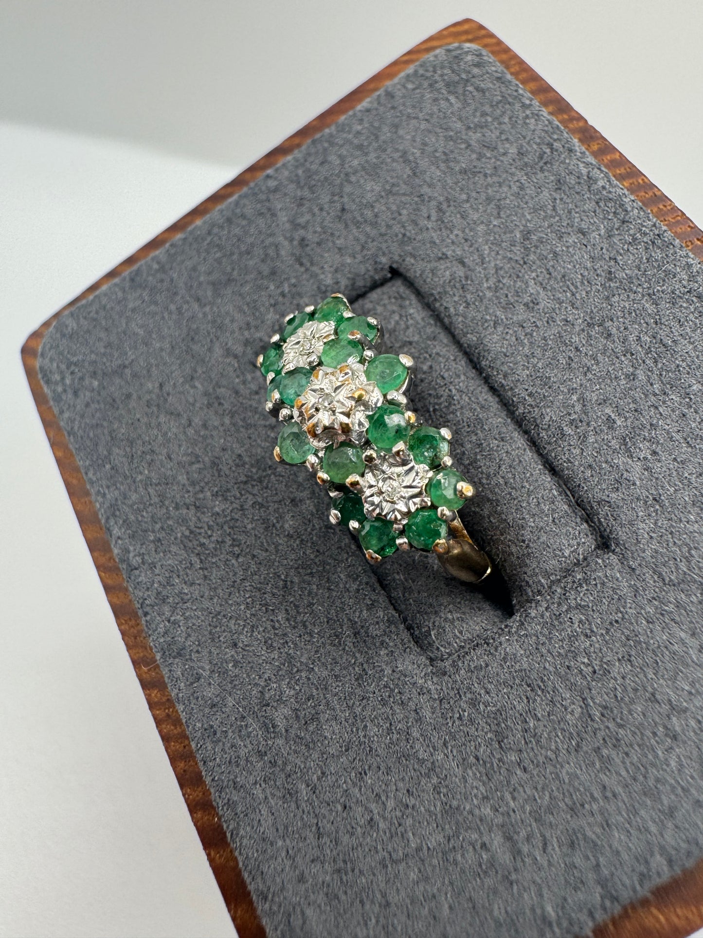 9ct gold emerald and diamond ring