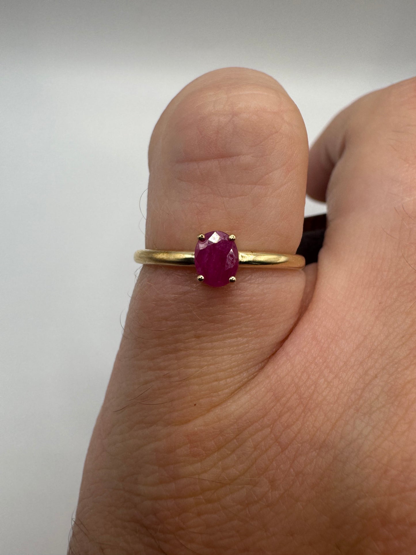 9ct gold ruby ring