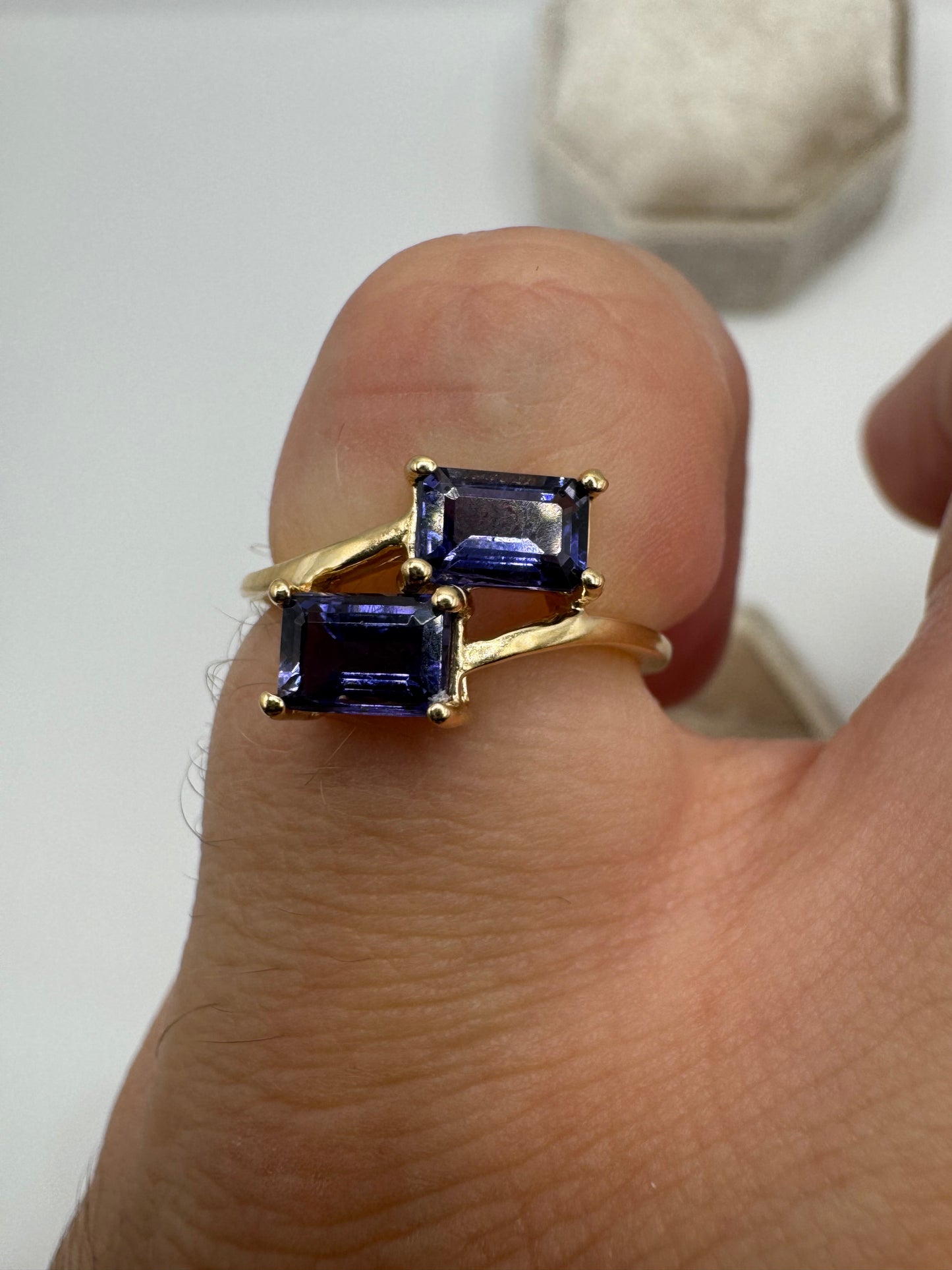 9ct gold iolite ring