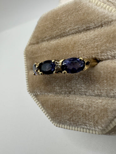 9ct gold tanzanite and diamond ring