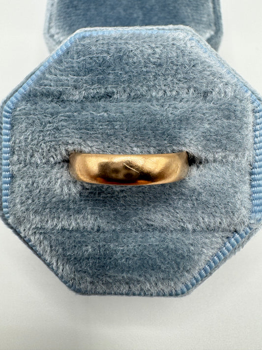 Antique 9ct rose gold band