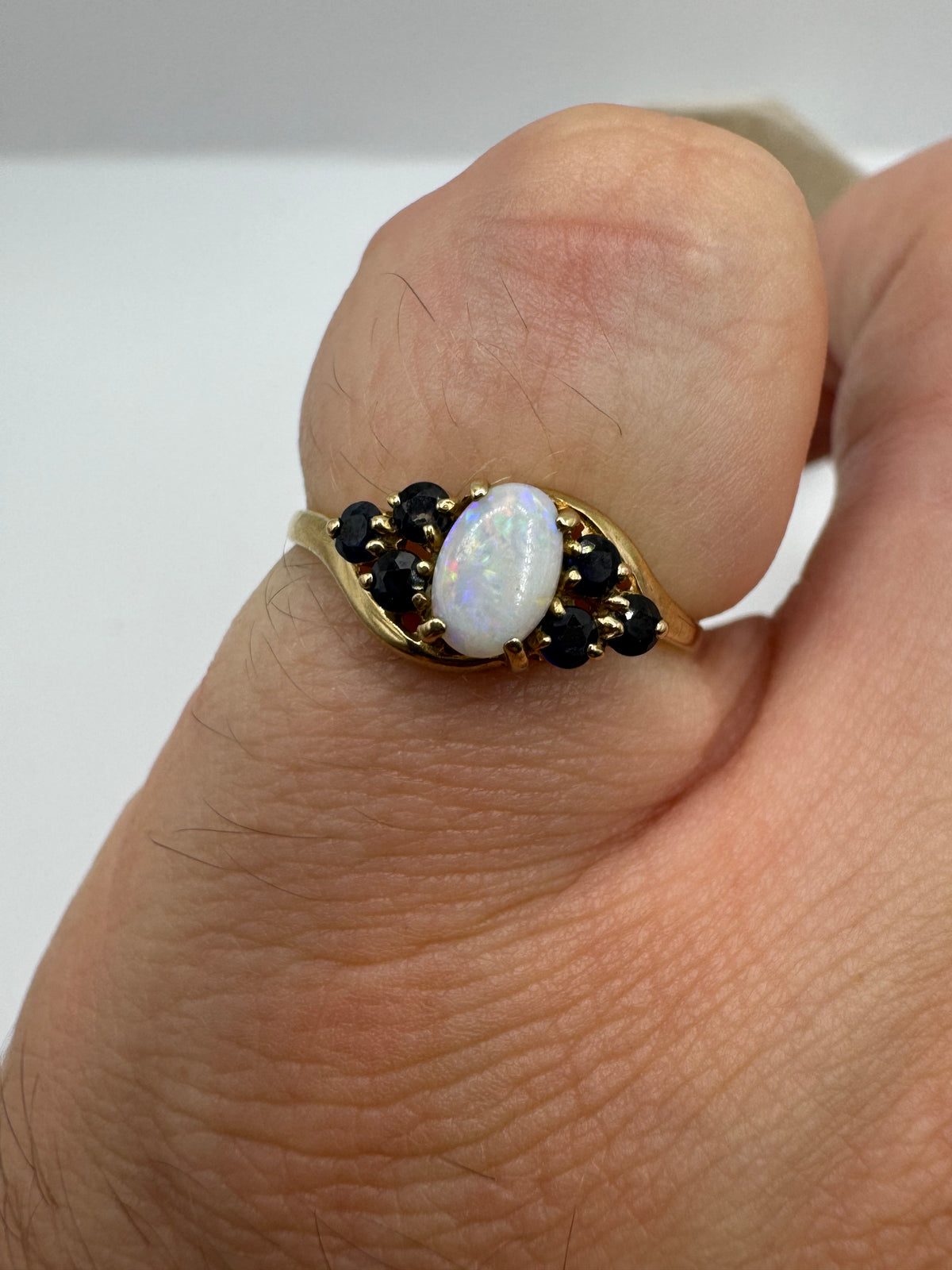 9ct gold opal and sapphire ring
