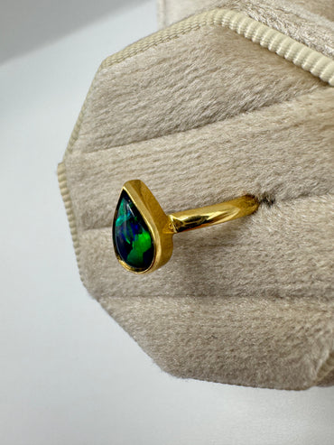 18ct gold black opal ring