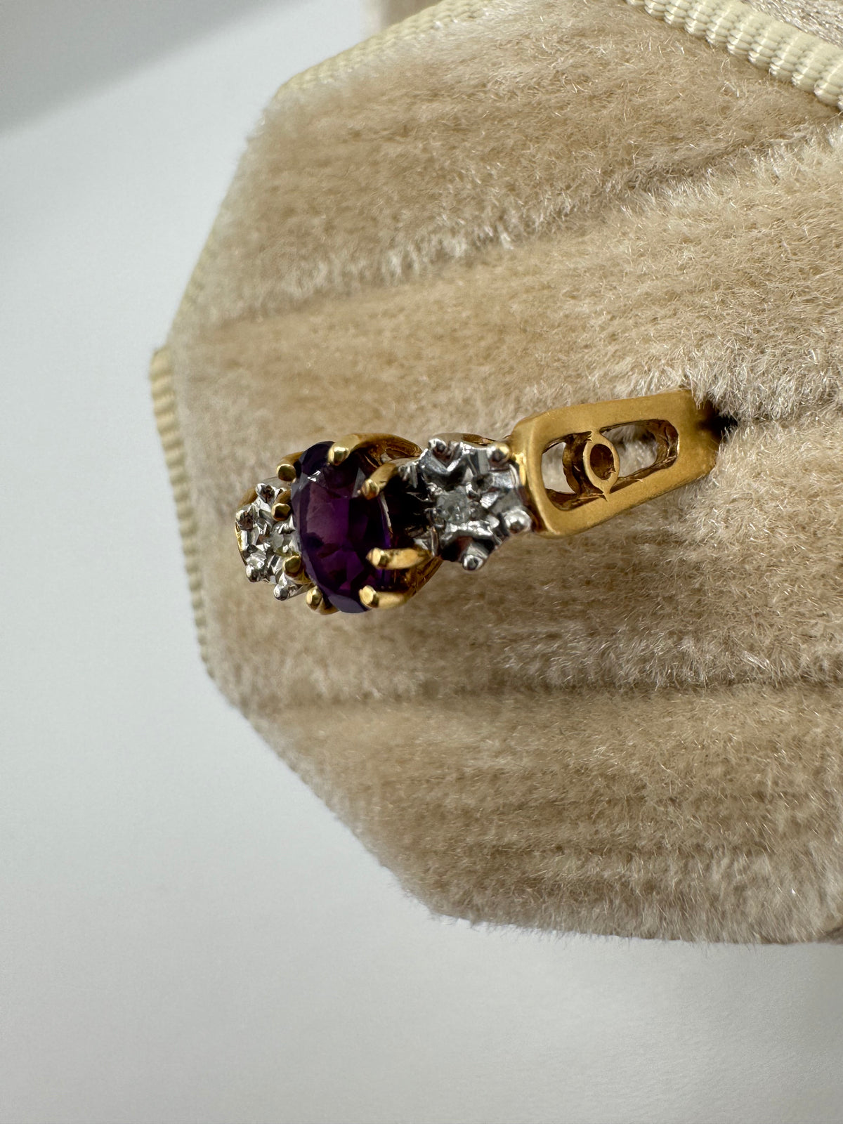 9ct gold amethyst and diamond ring