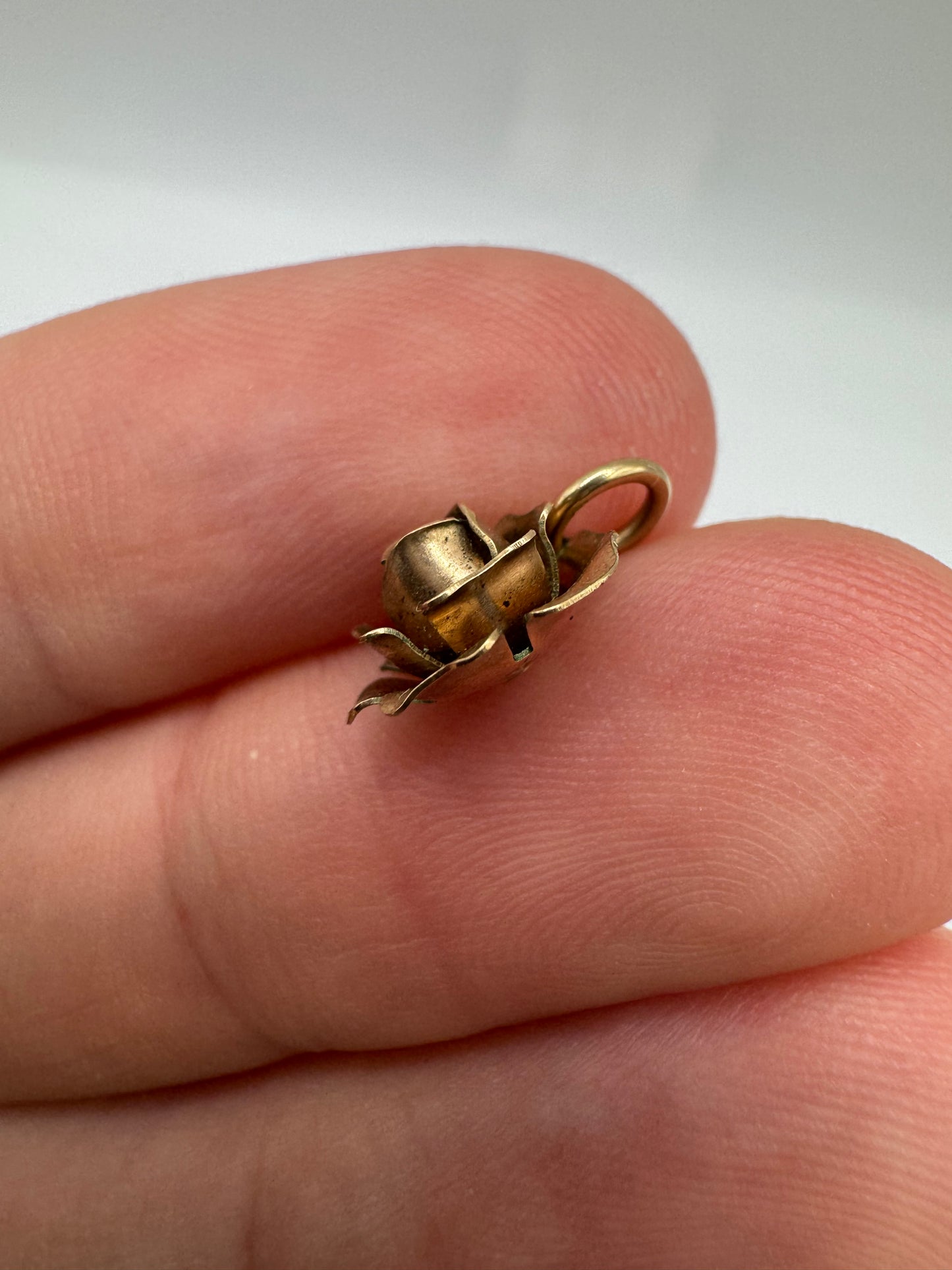 9ct gold rose charm