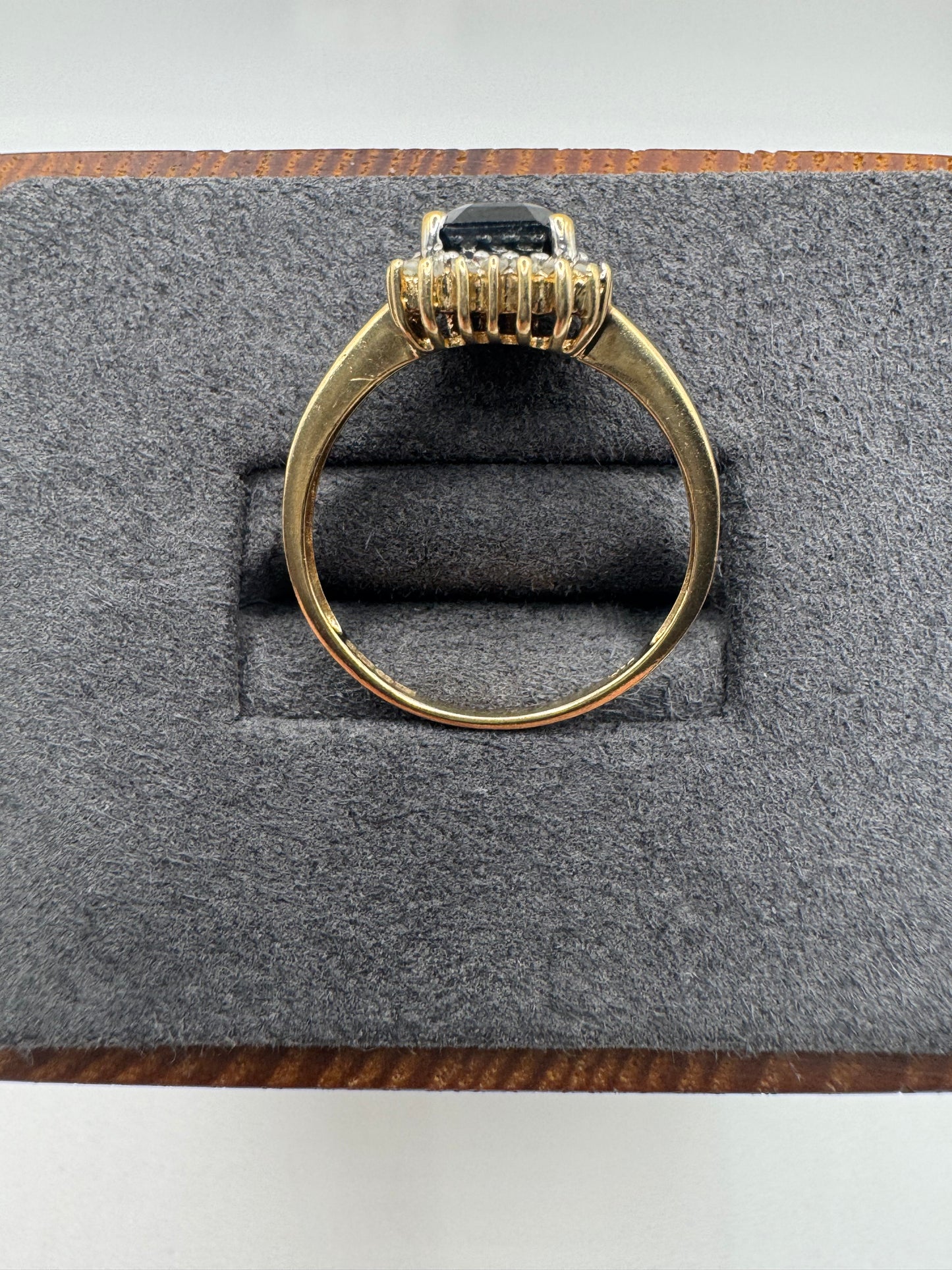 9ct gold sapphire and diamond ring