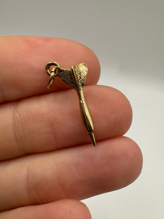 9ct gold dart charm