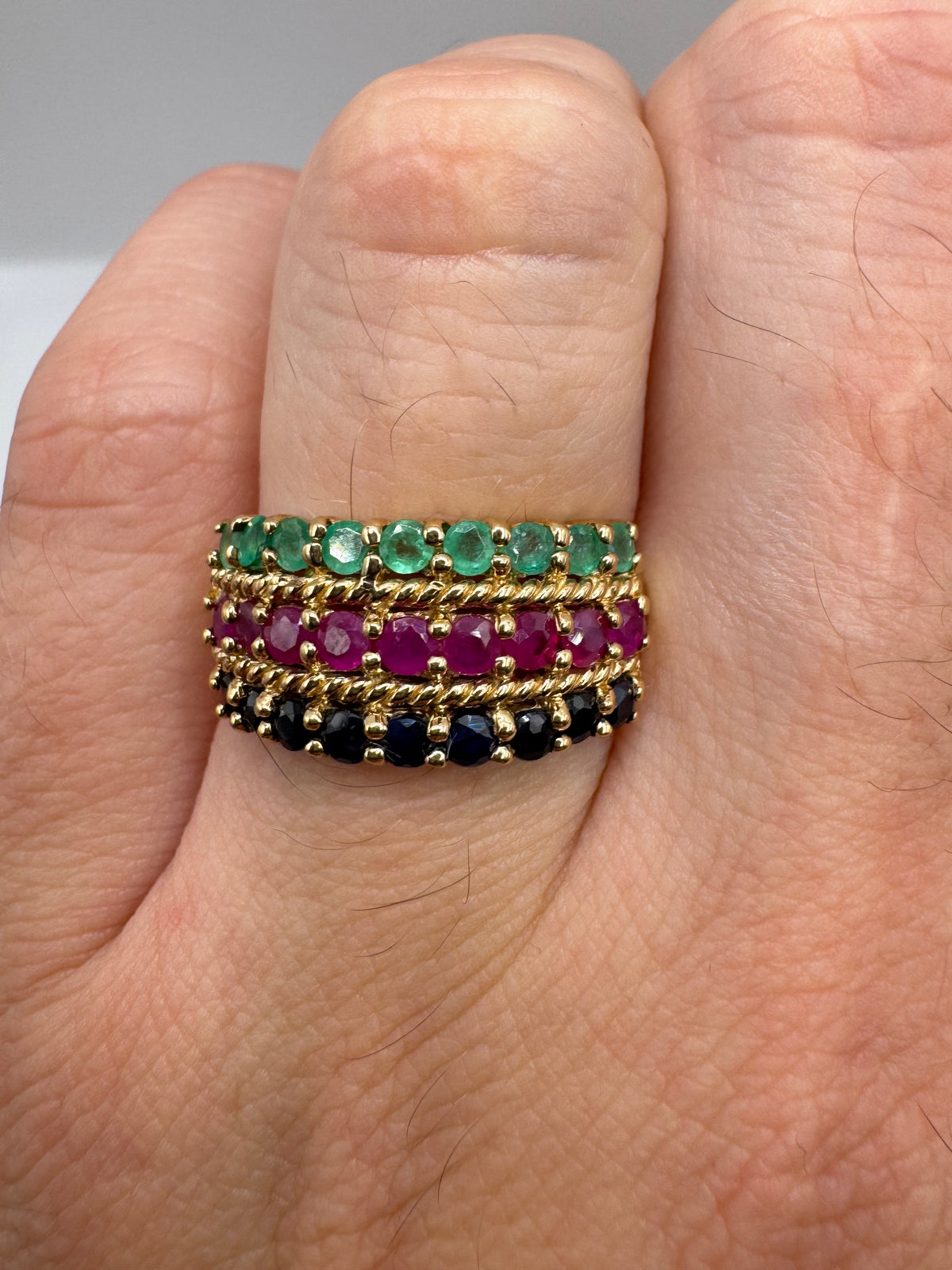 9ct gold emerald, ruby and sapphire ring