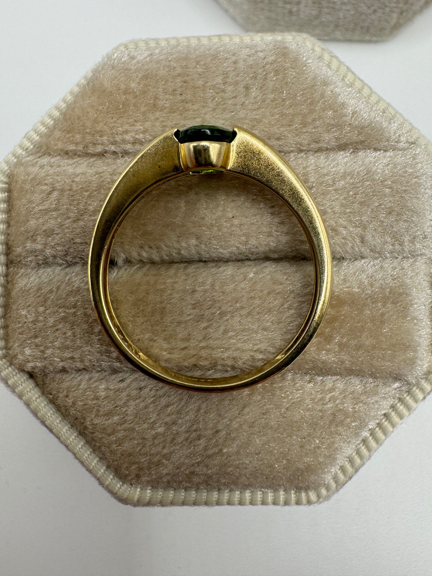 9ct gold diopside ring