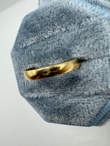 9ct gold band
