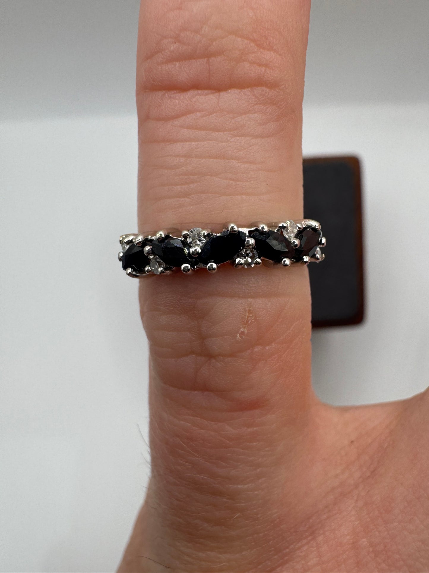 9ct gold sapphire and diamond ring