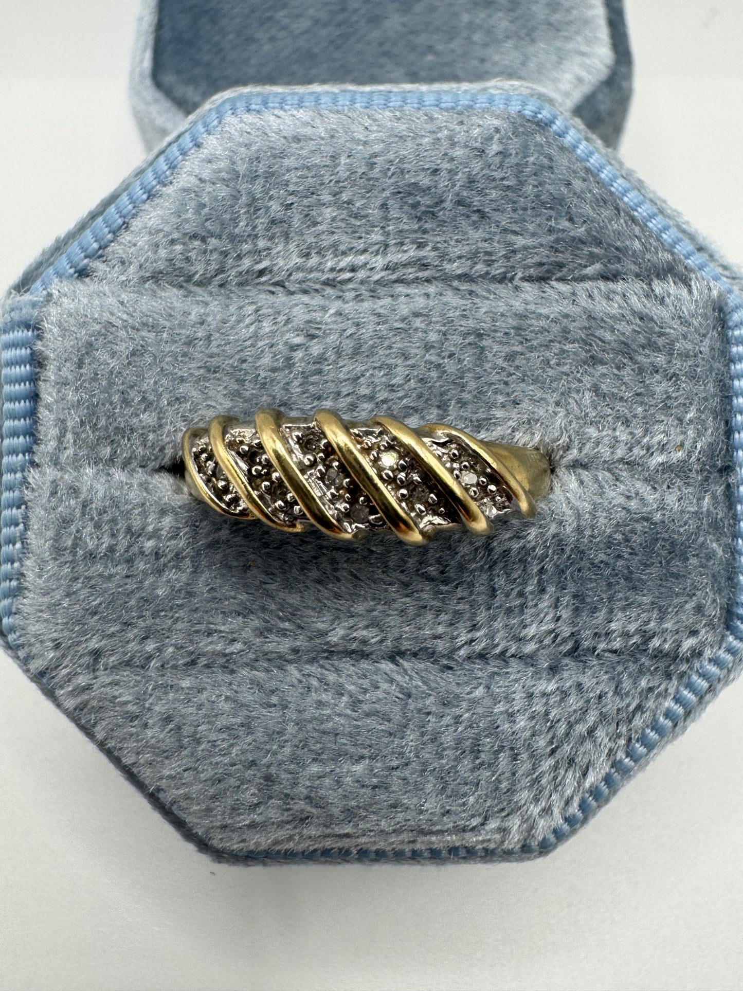 9ct gold diamond croissant ring