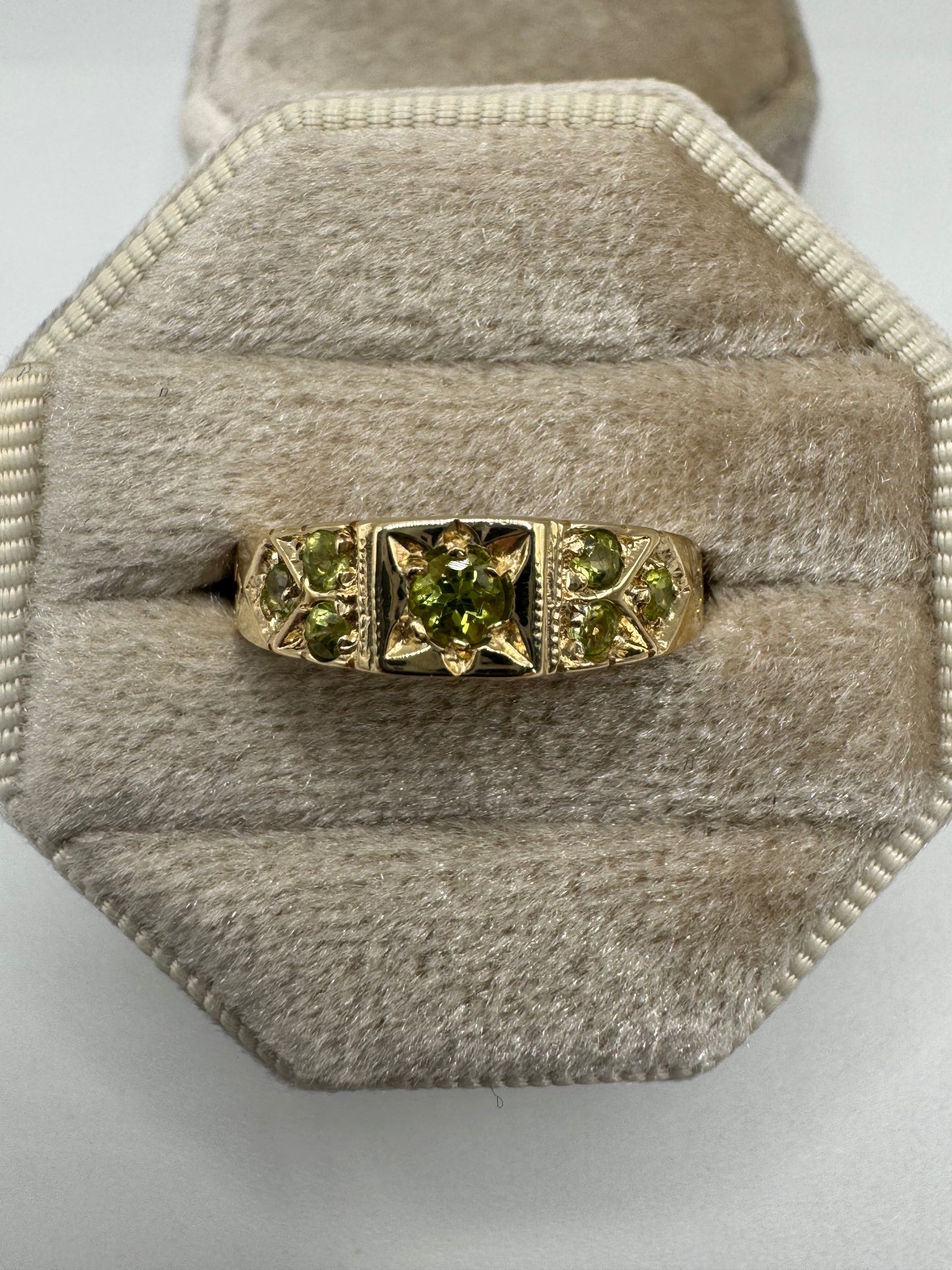9ct gold peridot 7 stone gypsy ring