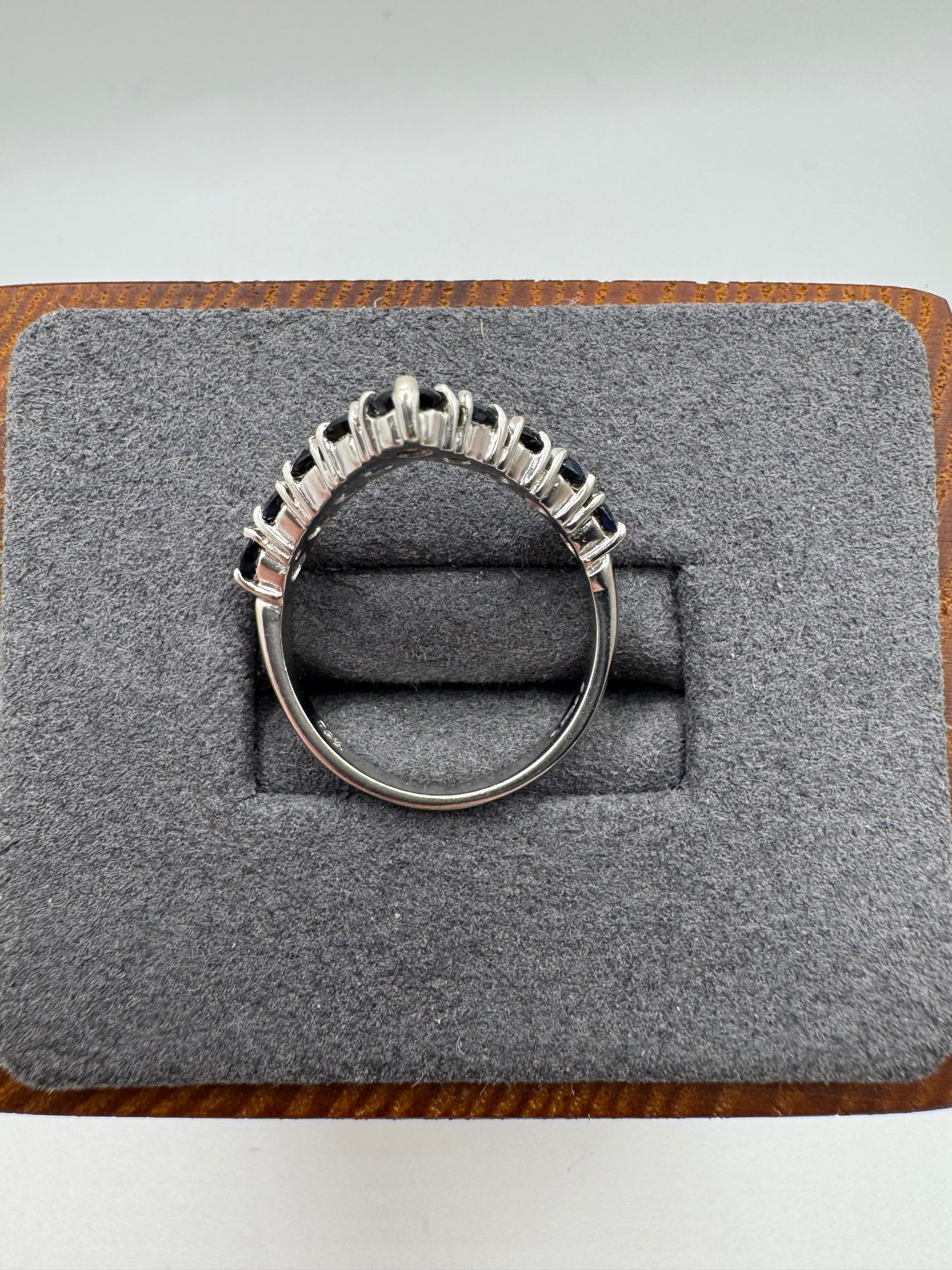 9ct white gold sapphire wishbone ring