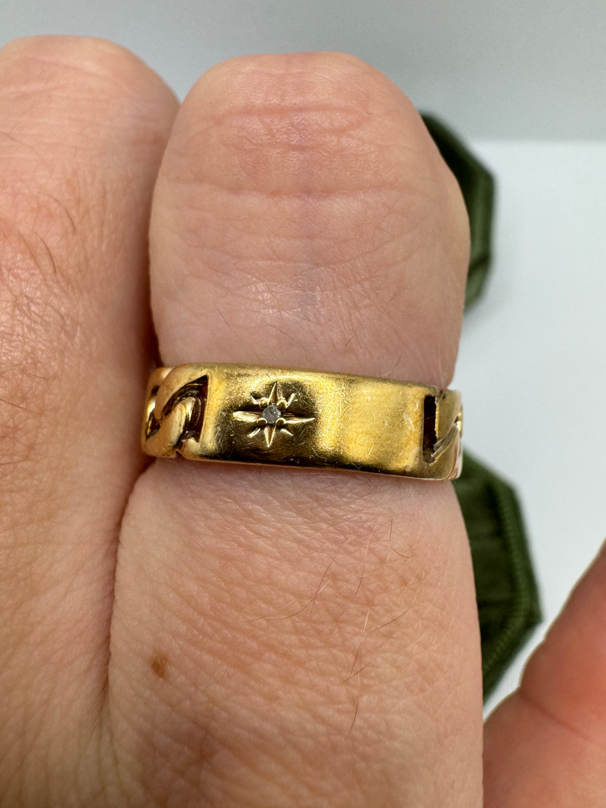 Heavy 9ct gold diamond link band