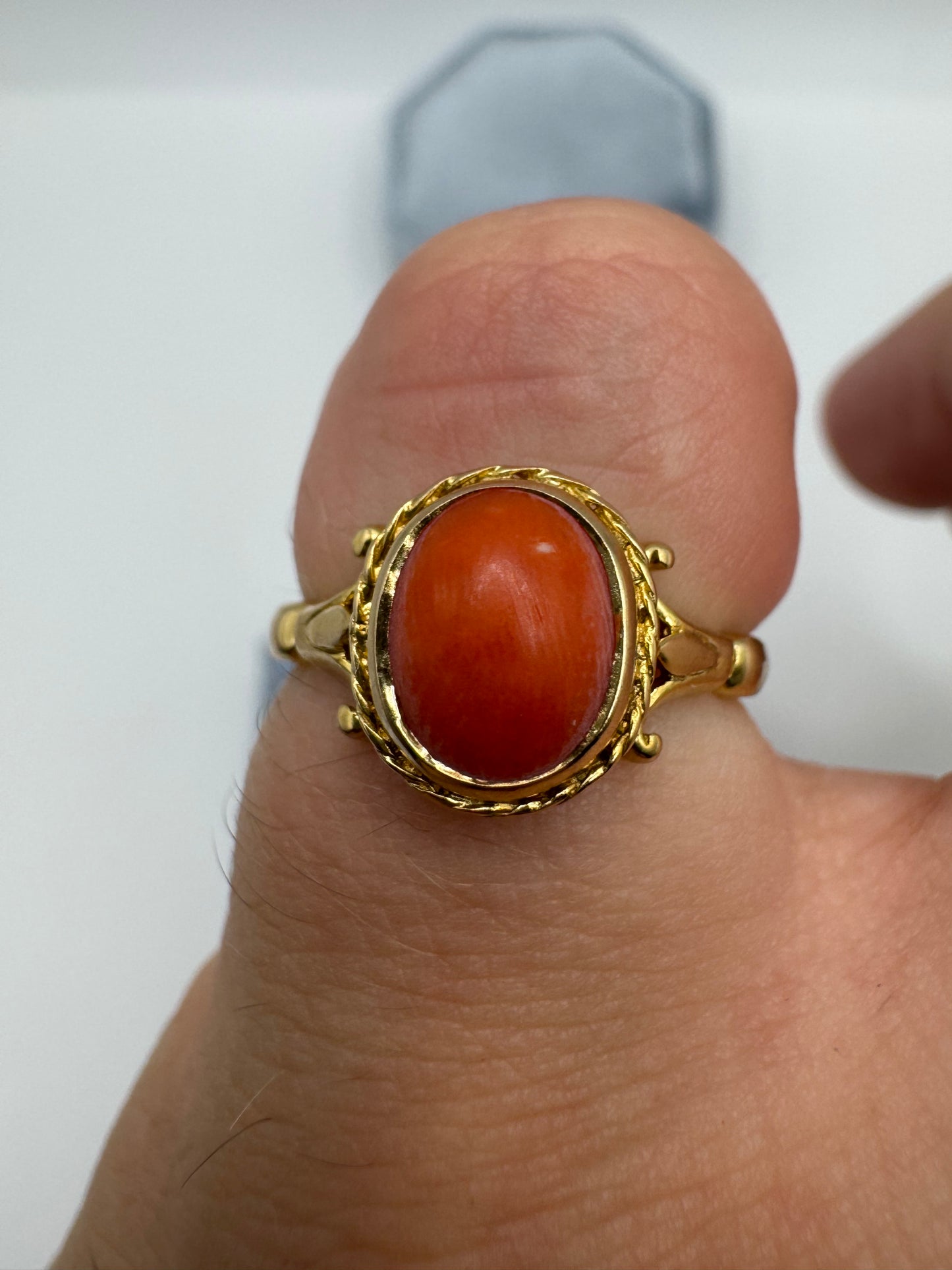 9ct gold coral ring