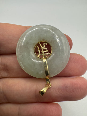 9ct gold jade pendant
