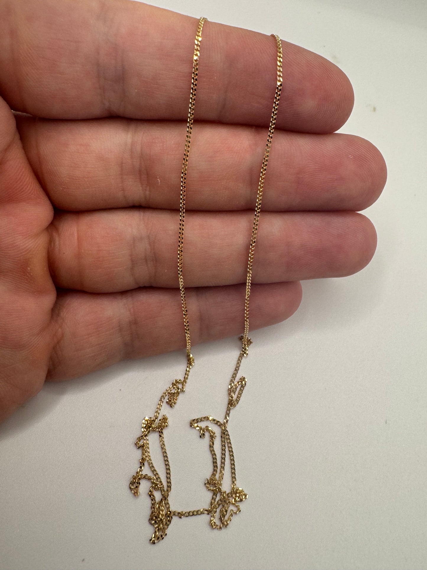 9ct gold curb chain 32