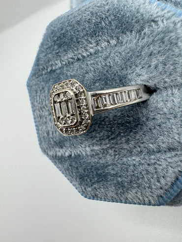 9ct white gold 0.5ct diamond cluster ring