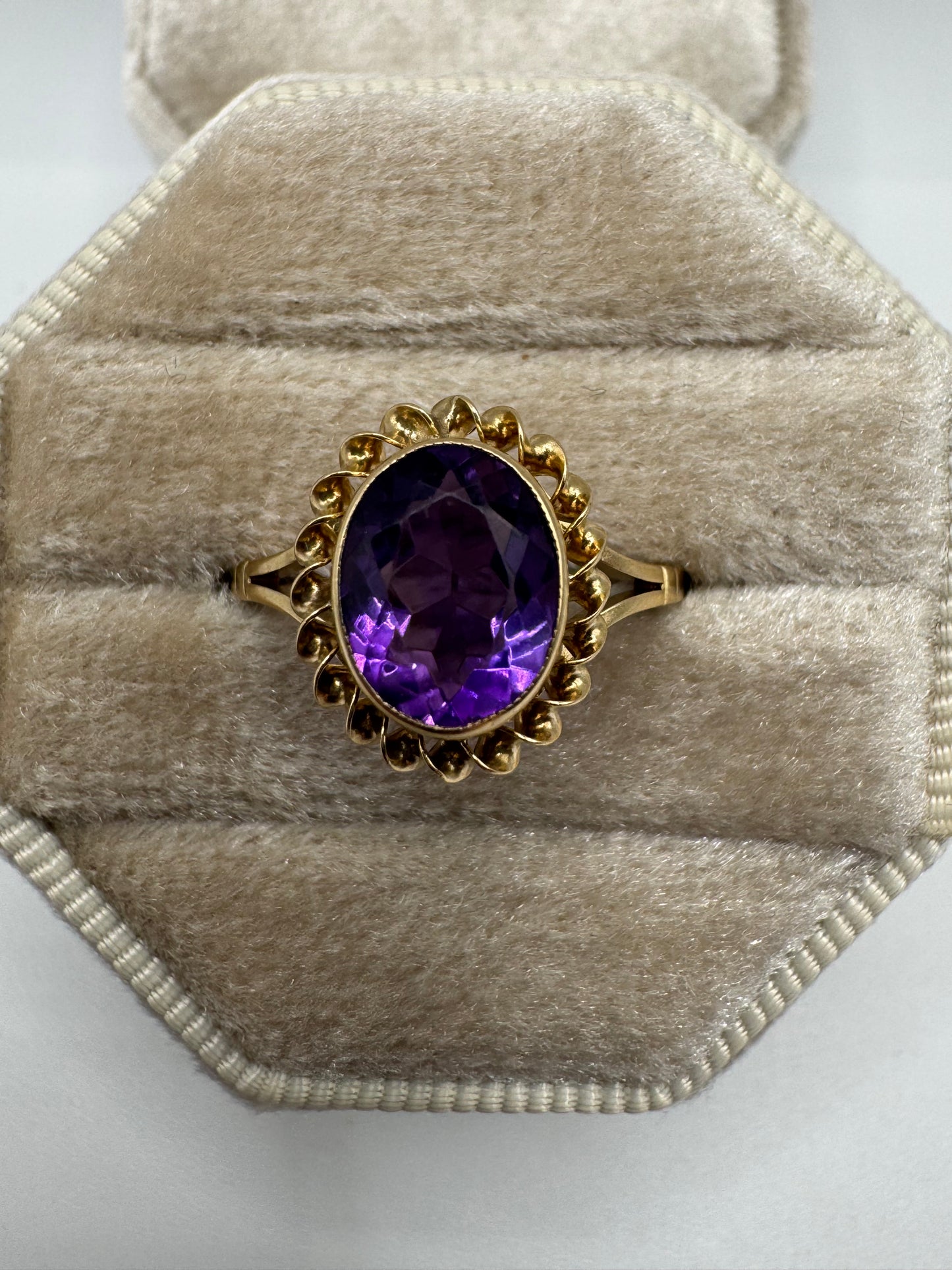 9ct gold amethyst ring