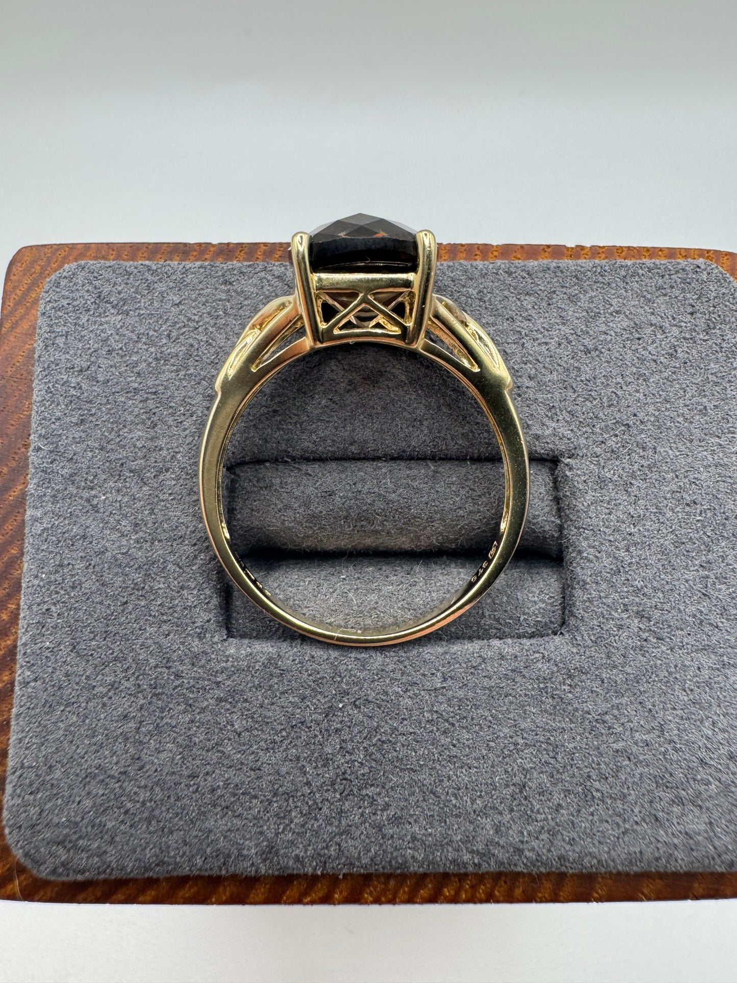 9ct gold Smokey quartz ring