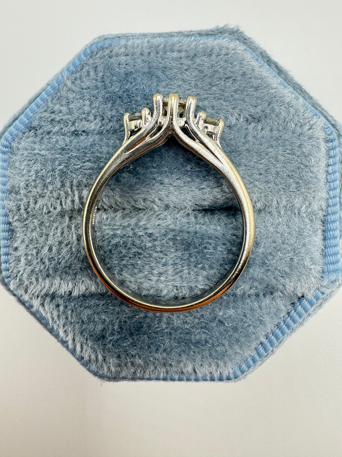 9ct white gold 0.25ct diamond ring