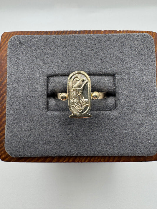 9ct gold cartouche ring