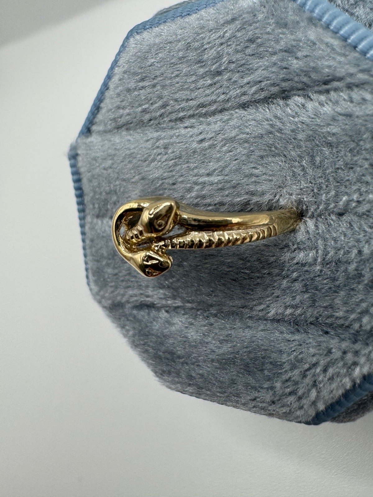 9ct gold snake ring