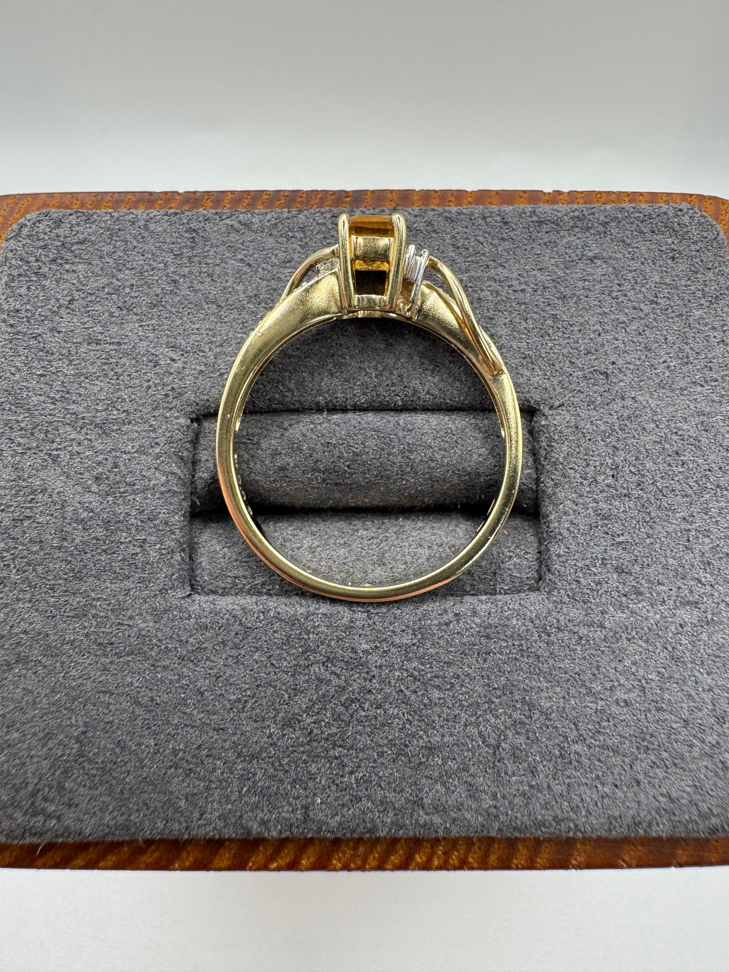 9ct gold citrine and diamond ring