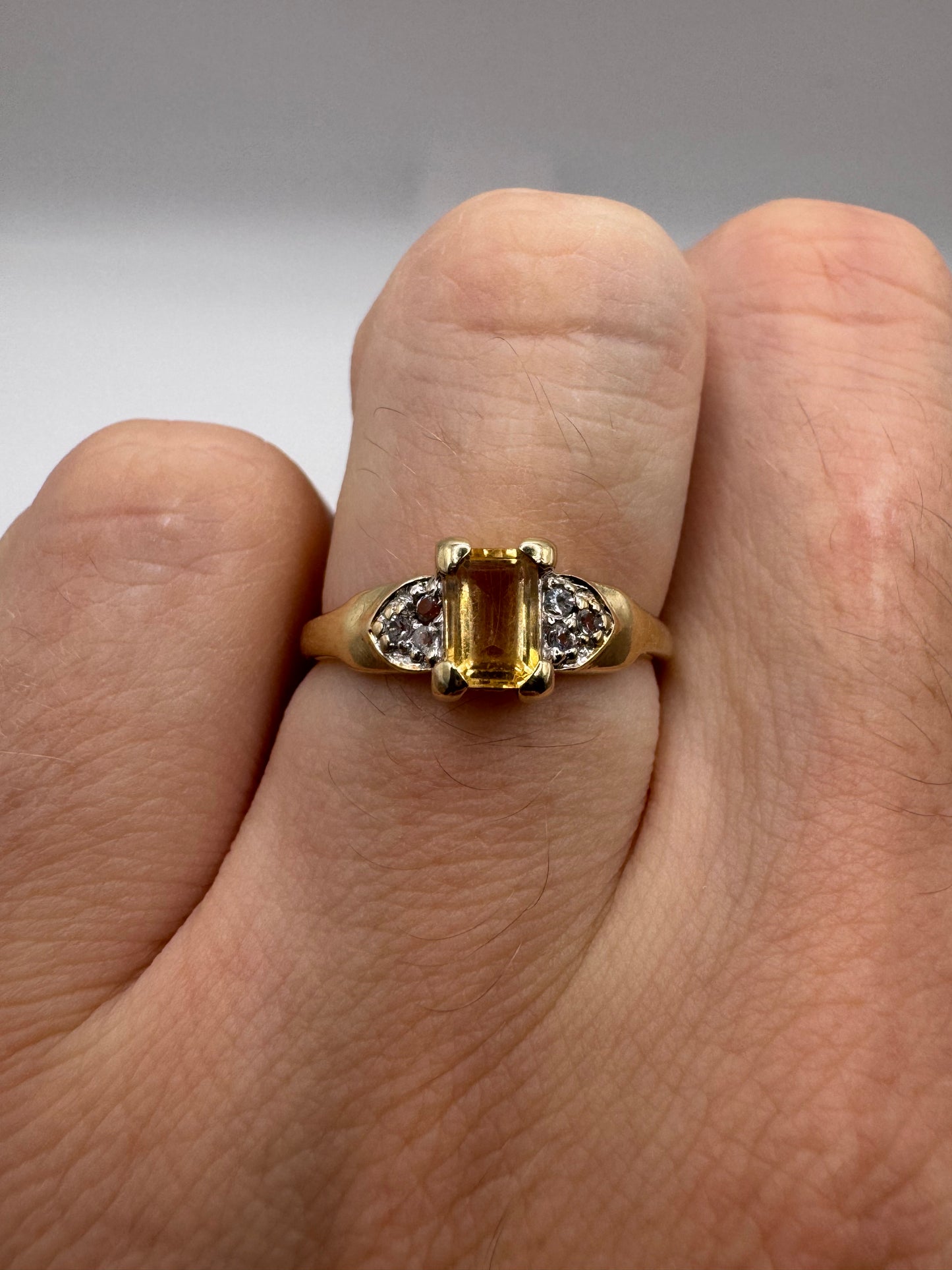 9ct gold citrine and zircon ring