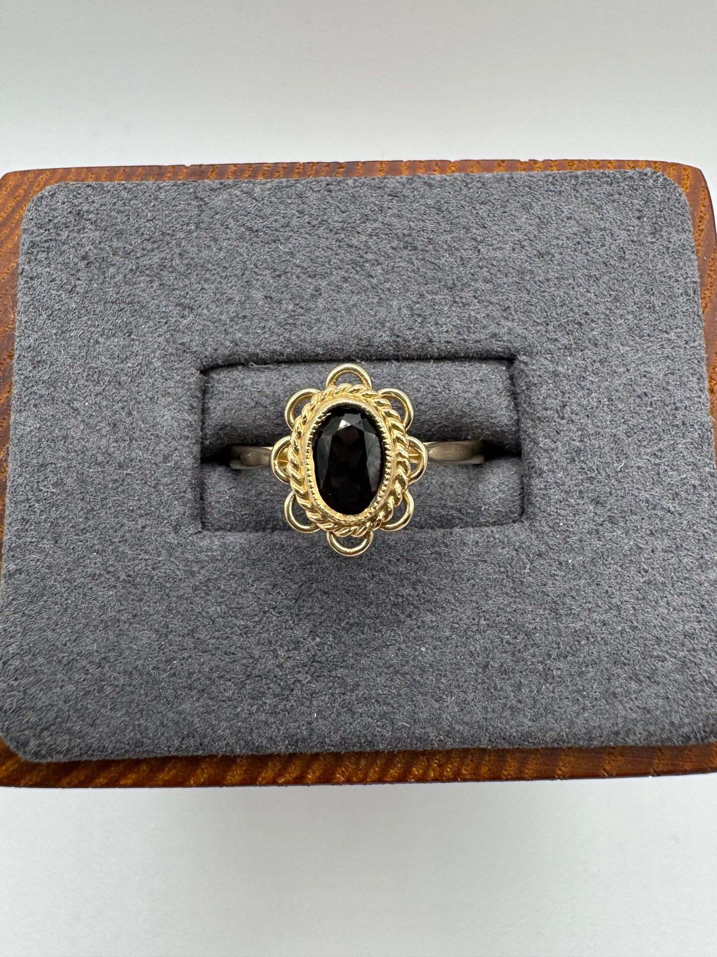 9ct gold Smokey quartz ring