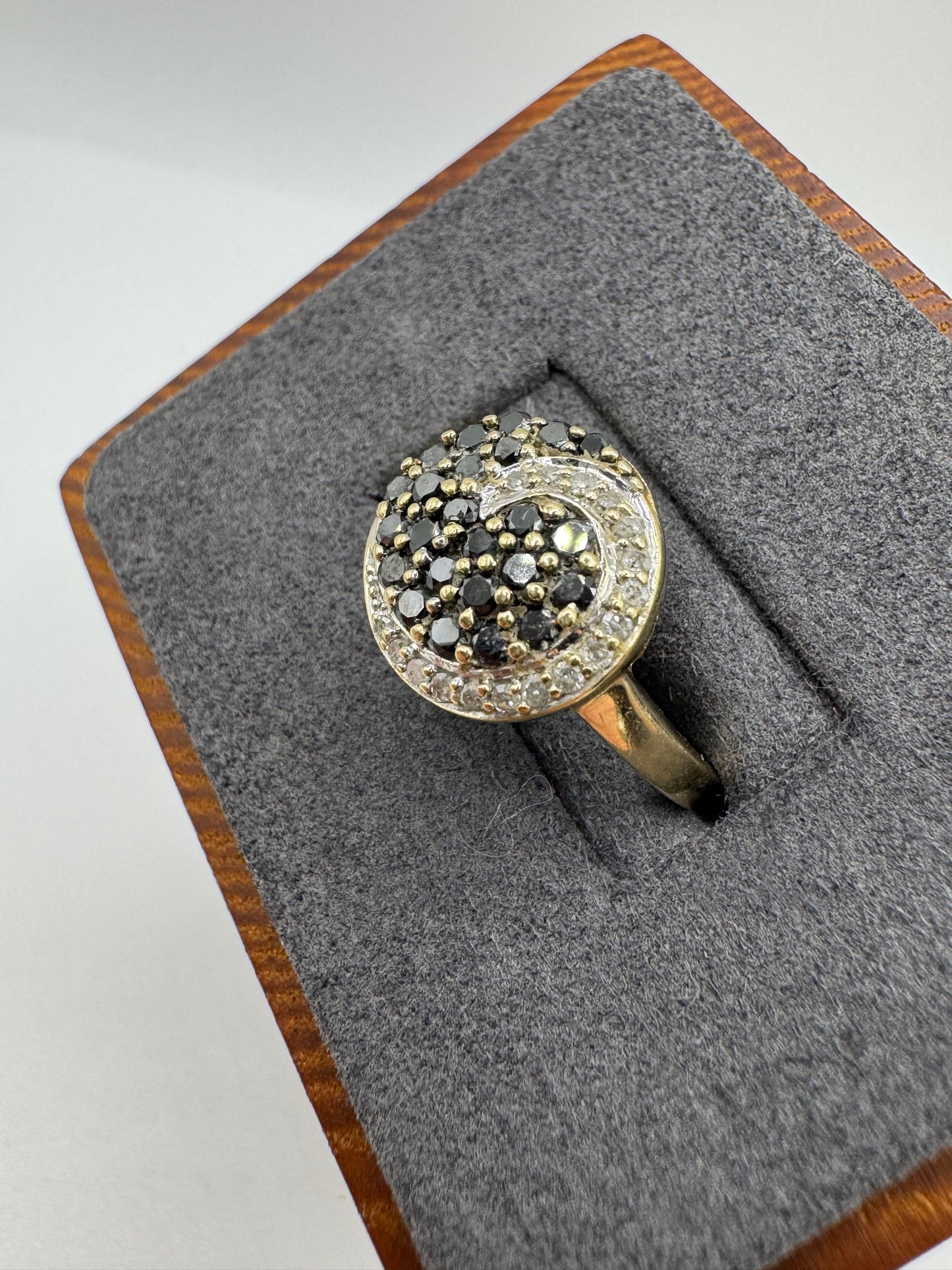 9ct gold black and white diamond cluster ring
