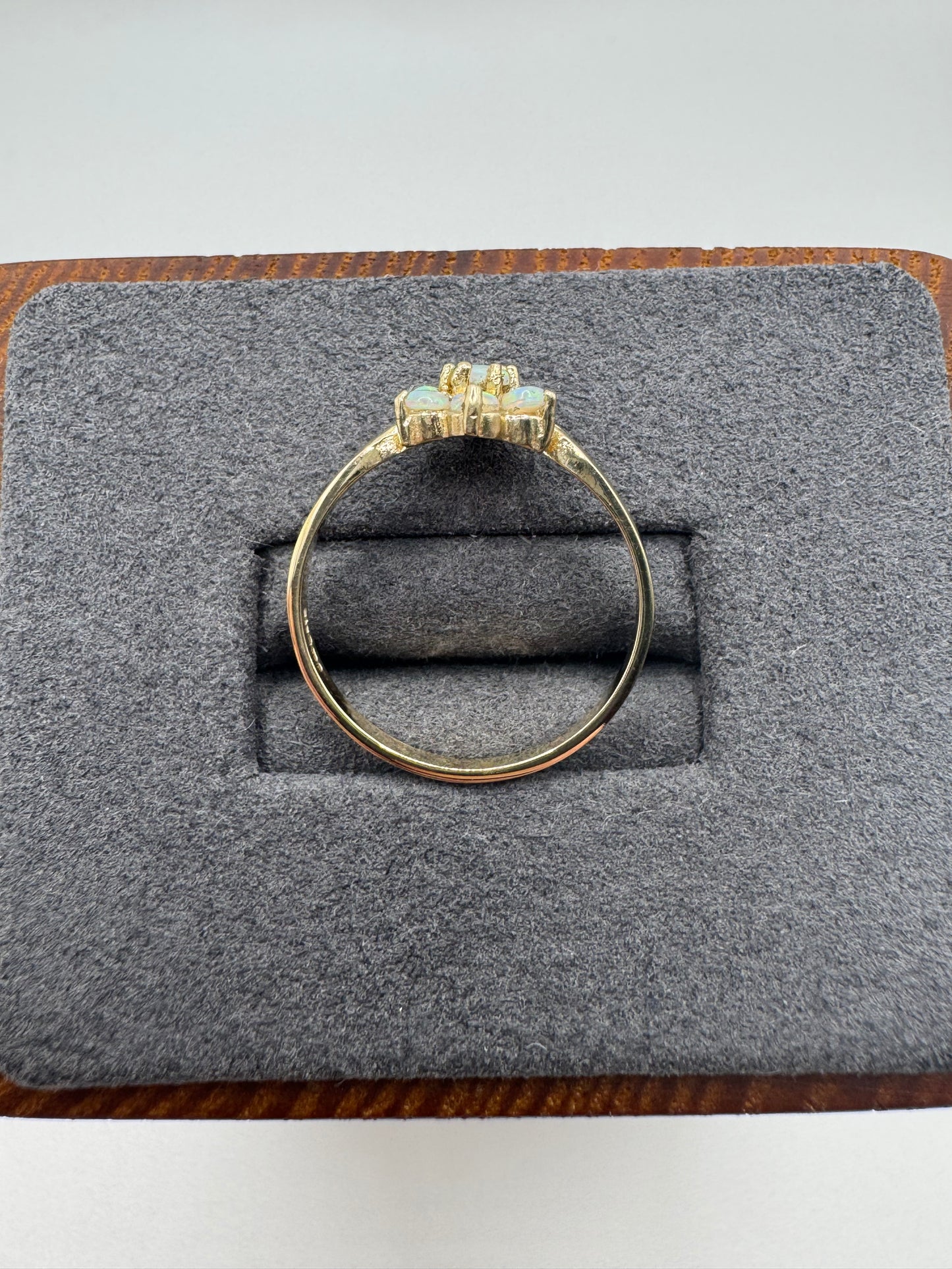 9ct gold opal cluster ring