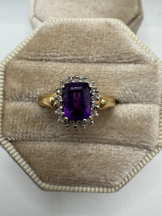 9ct gold amethyst and diamond ring