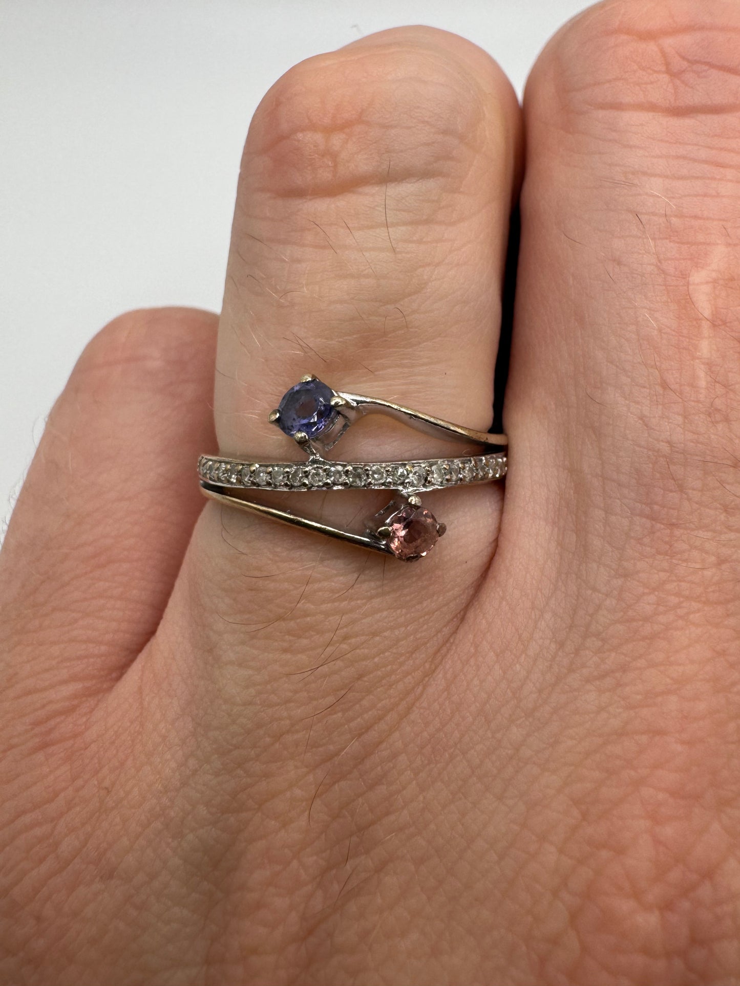 9ct white gold sapphire and diamond ring