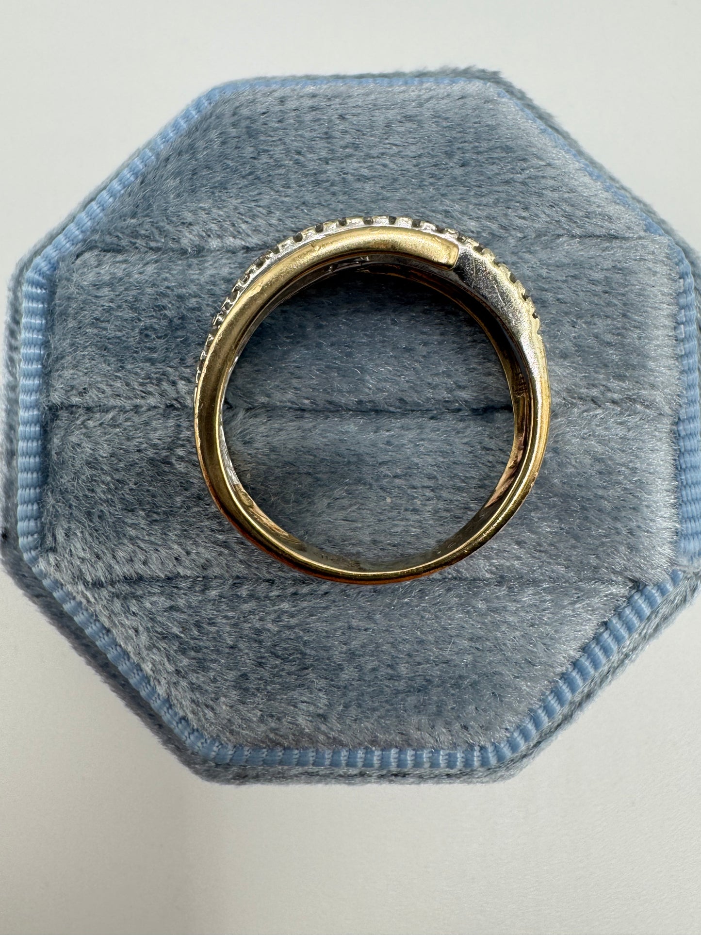 9ct gold 25 point diamond ring