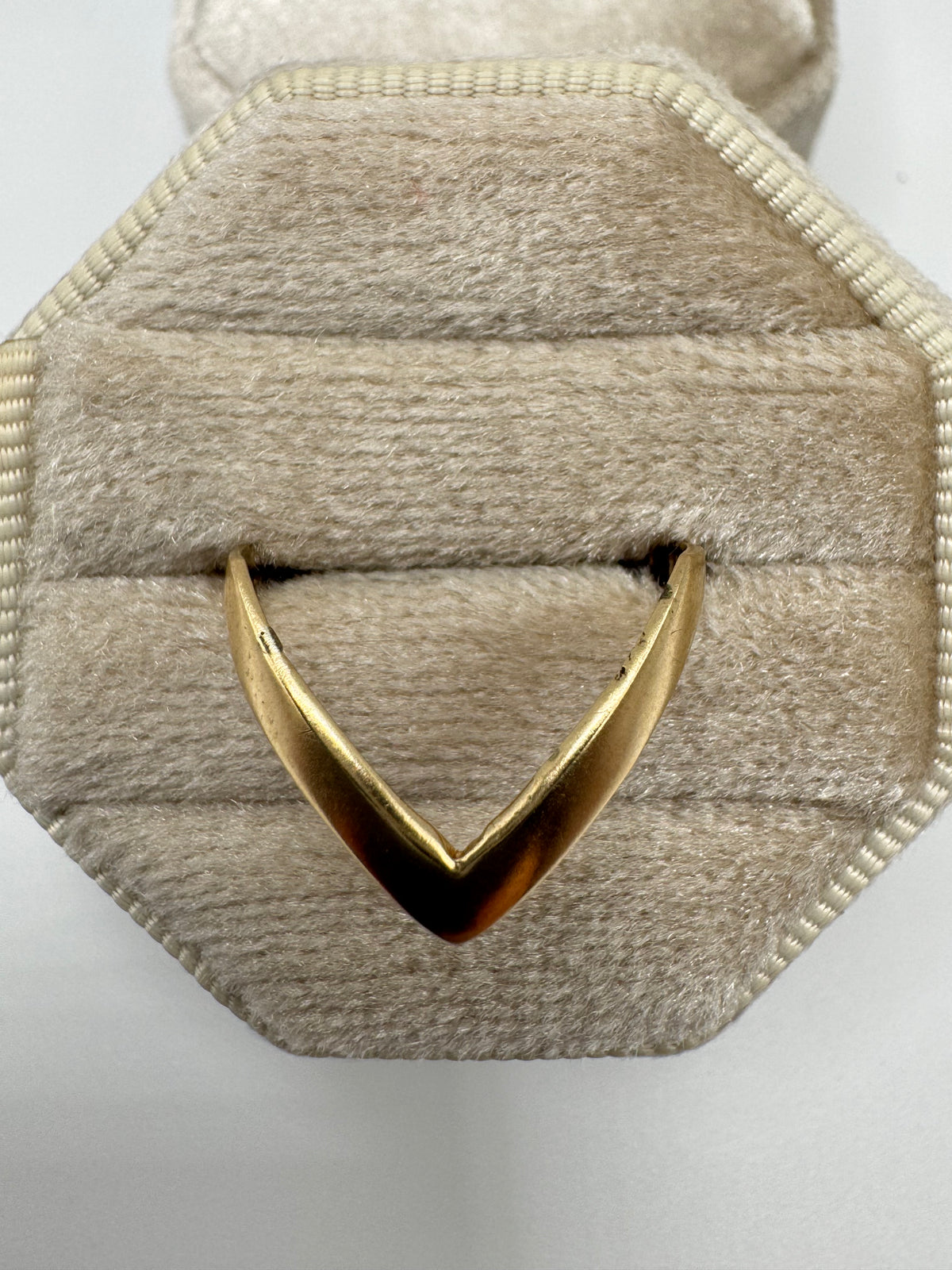 9ct gold wishbone ring